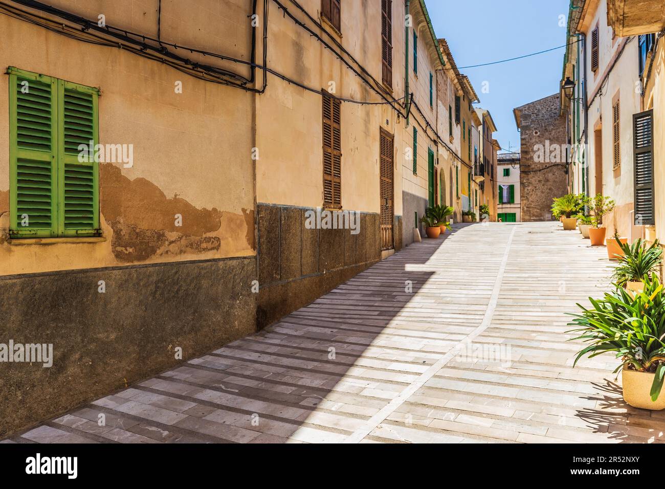 Street view in alcudia hi-res stock photography and images - Alamy