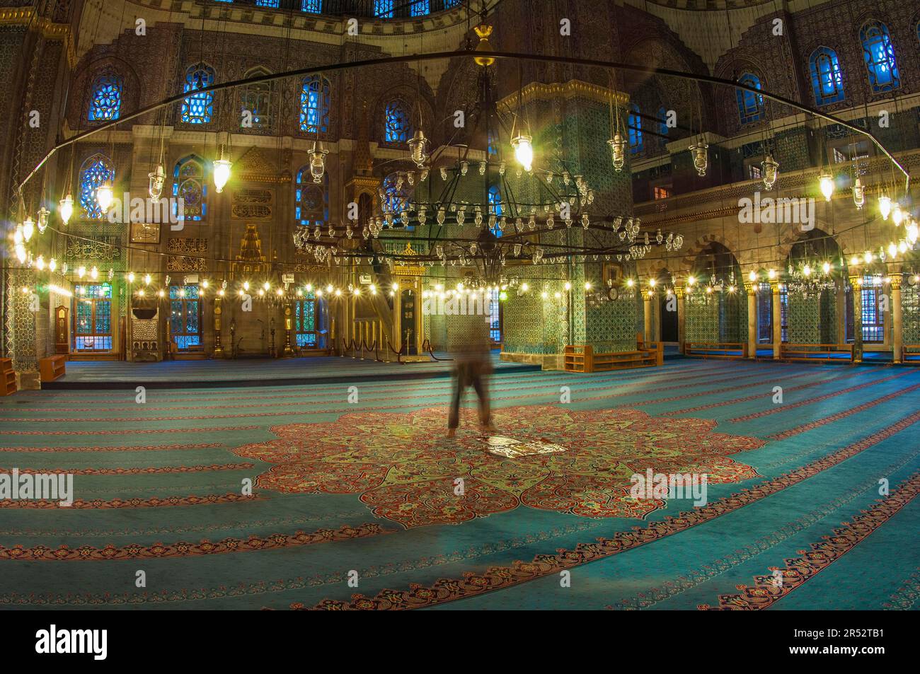 Yeni cami interior hi-res stock photography and images - Alamy