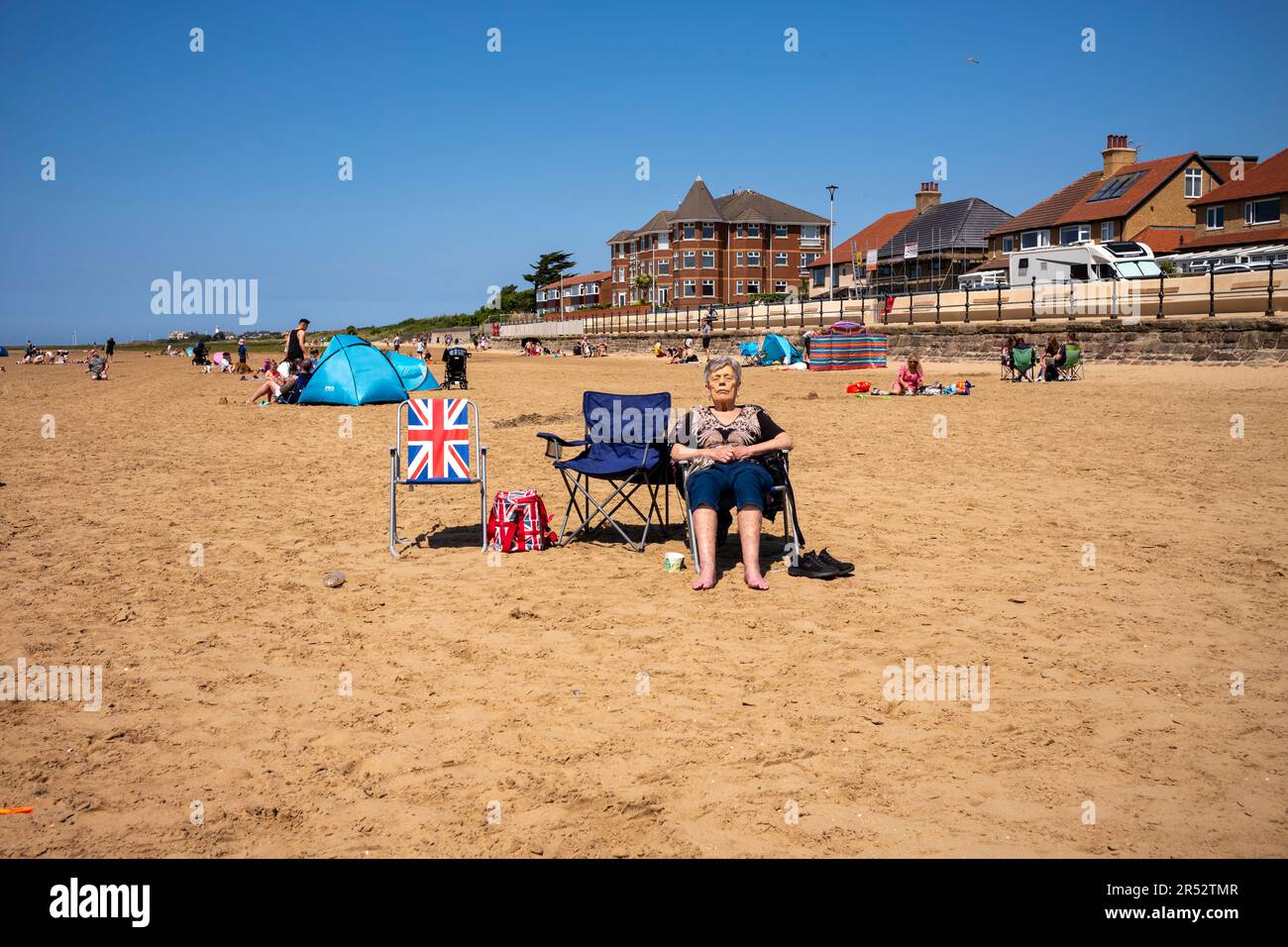 West Kirby Beach The Wirral Merside UK People Enjoying The A Hot west-kirby-beach-the-wirral-merside-uk-people-enjoying-the-a-hot