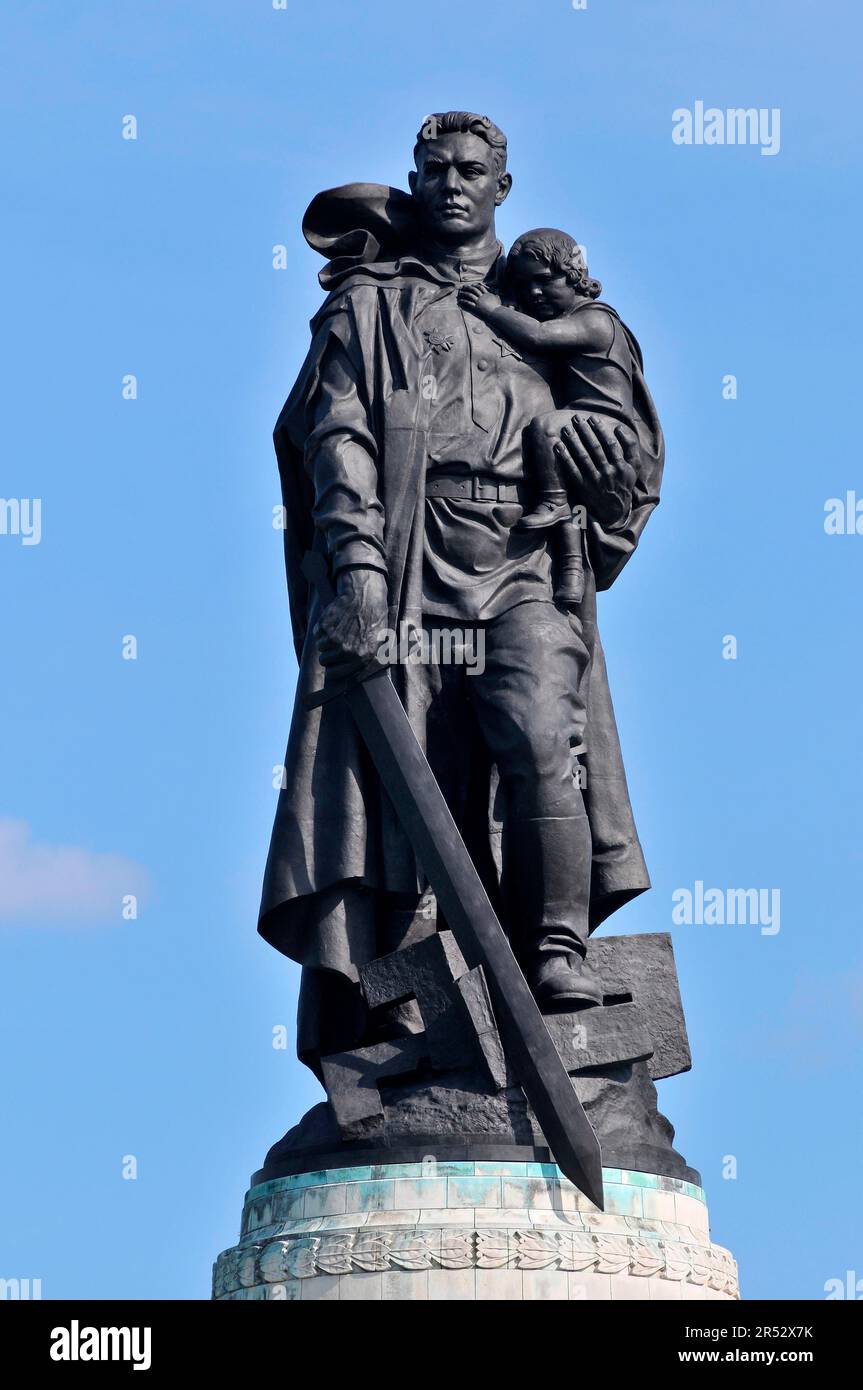 Warrior Sculpture, Soviet Memorial, Treptow, Berlin, Germany, Soldier ...