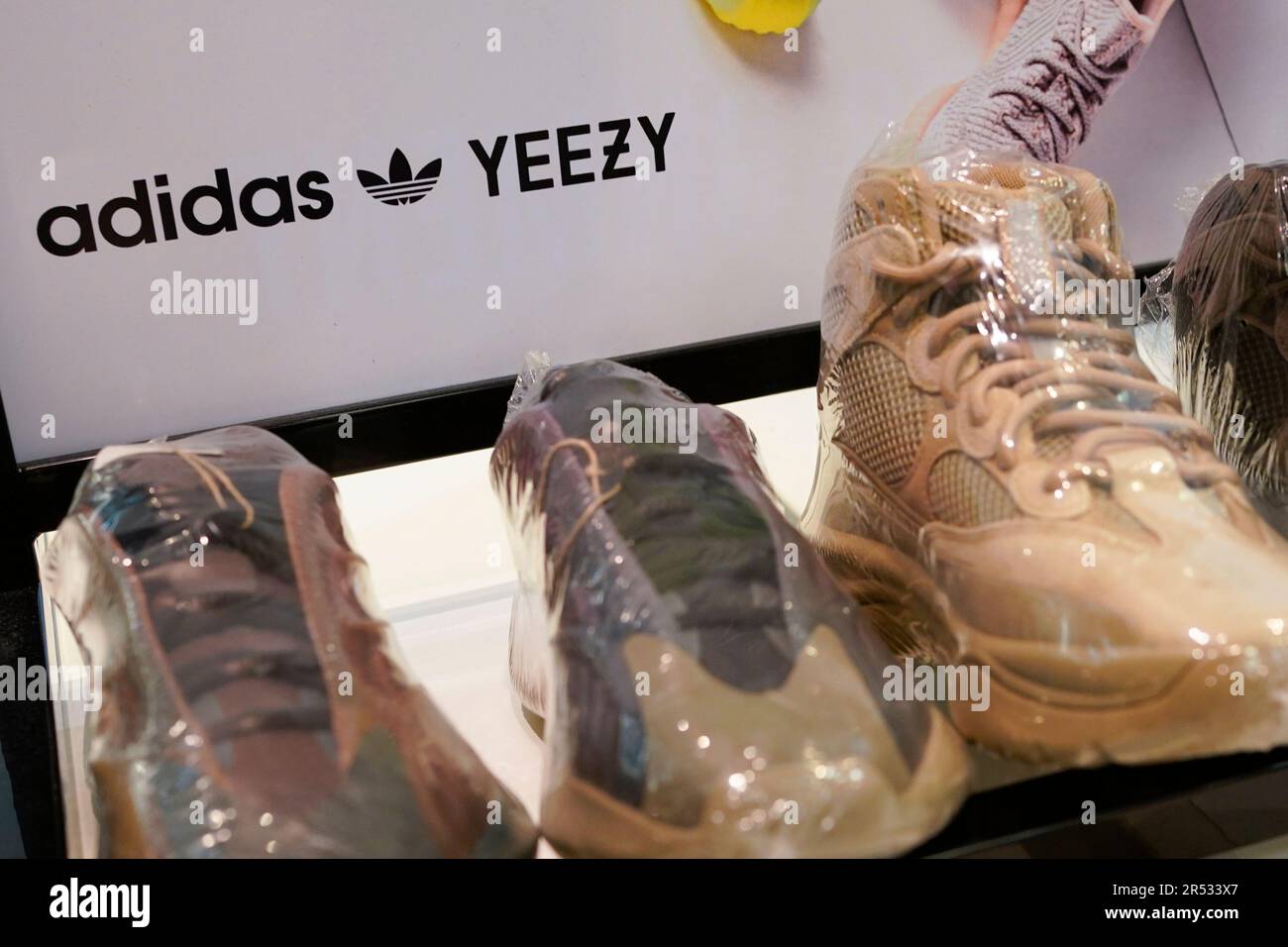 Adidas selling Yeezy shoes again after cutting ties with Kanye West