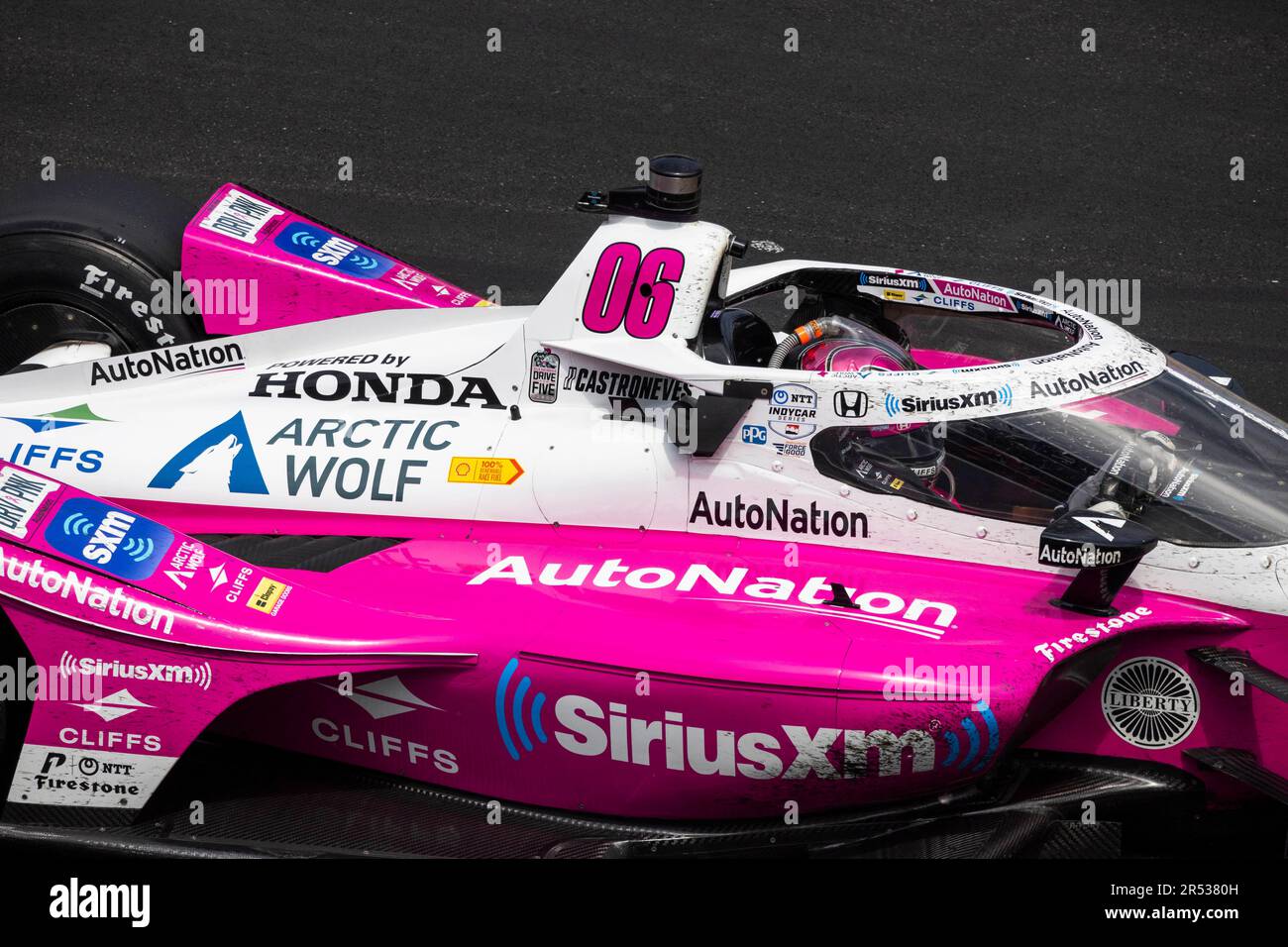 INDIANAPOLIS, INDIANA, UNITED STATES - 2023/05/28: Meyer Shank Racing driver Hélio Castroneves (06) of Brazil races during the 2023 Indy 500 at Indianapolis Motor Speedway in Indianapolis. Stock Photo