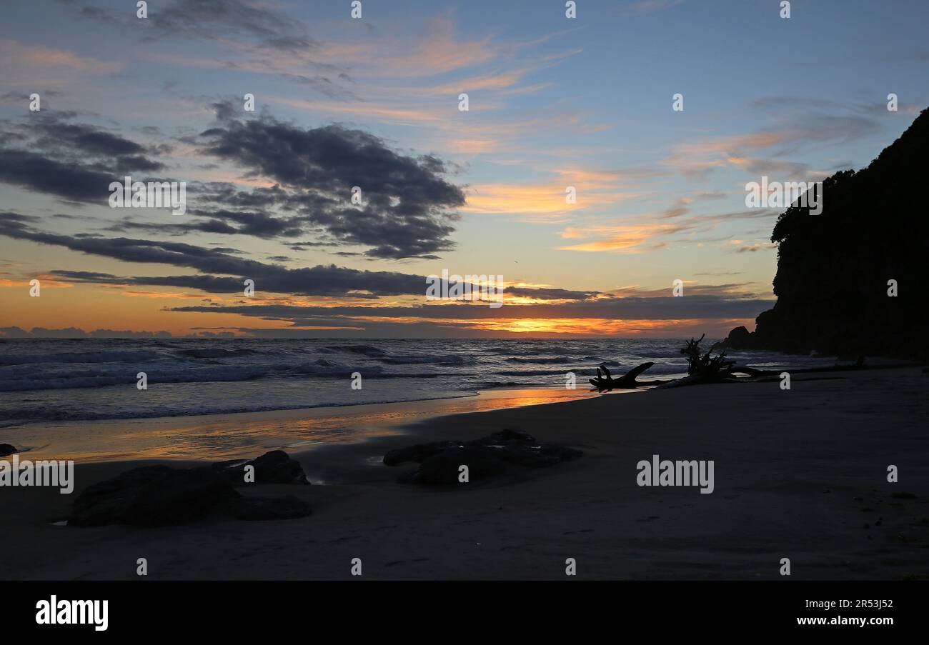 Before sunrise on Waihi Beach - New Zealand Stock Photo