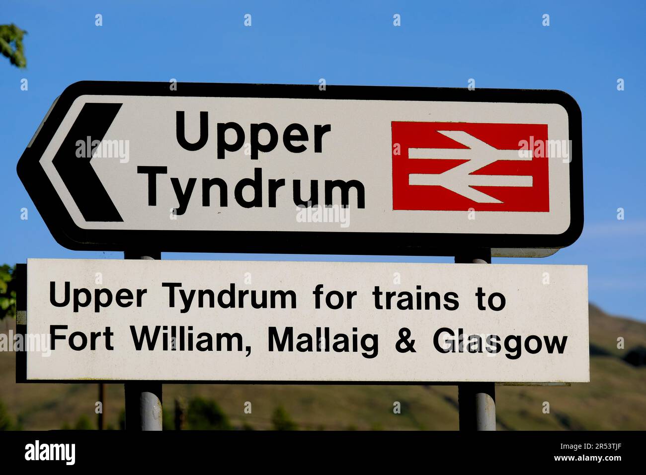 Upper Tyndrum railway station sign, Tyndrum, Scotland Stock Photo