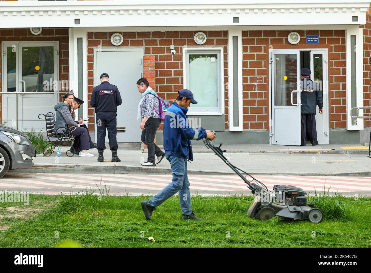 30.05.2023 Russia. Moscow. Moscow. Police officers at the scene of an ...