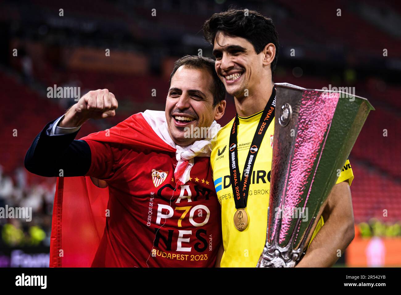 Budapest, Hungary. 1 June 2023. Bono of Sevilla FC celebrates with the trophy during the UEFA Europa League final football match between Sevilla FC and AS Roma. Credit: Nicolò Campo/Alamy Live News Stock Photo