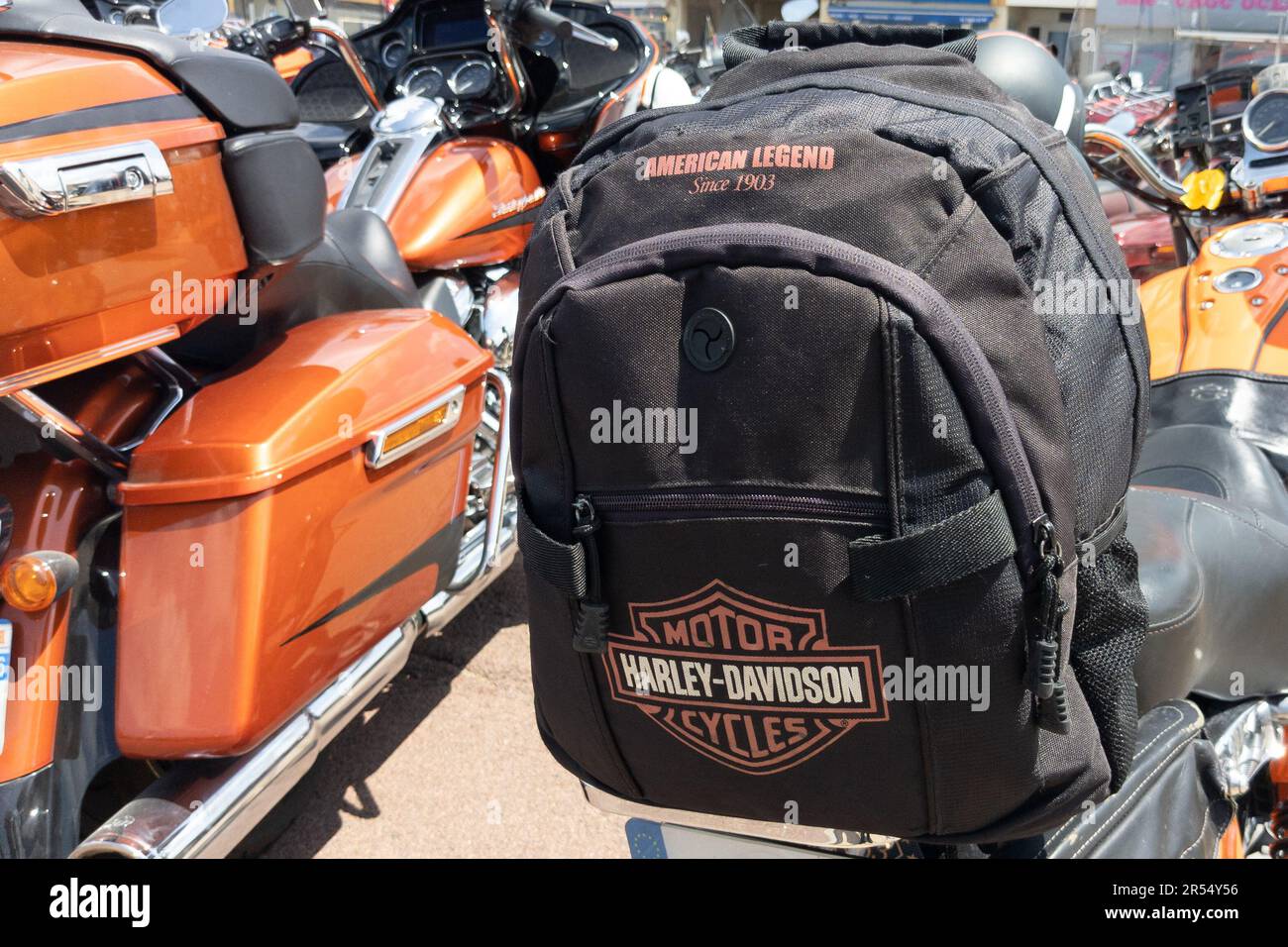 Bordeaux , Aquitaine France - 10 09 2022 : harley-davidson brand logo and  text sign on motorcycle backpack saddle bag american legend since 1903 moto  Stock Photo - Alamy