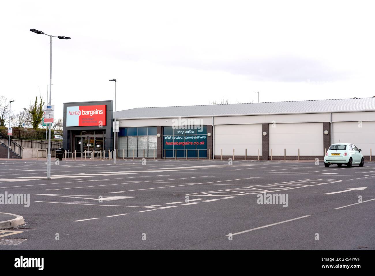 Home bargains logo hires stock photography and images Alamy