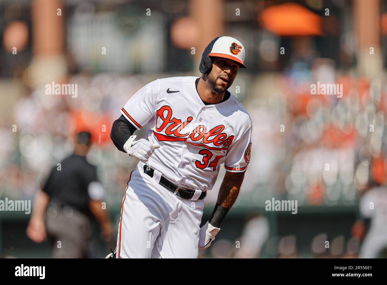 Baltimore, MD, USA; Baltimore Orioles center fielder Aaron Hicks (34)  readies to hit during an MLB game against the Cleveland Guardians on  Wednesday Stock Photo - Alamy