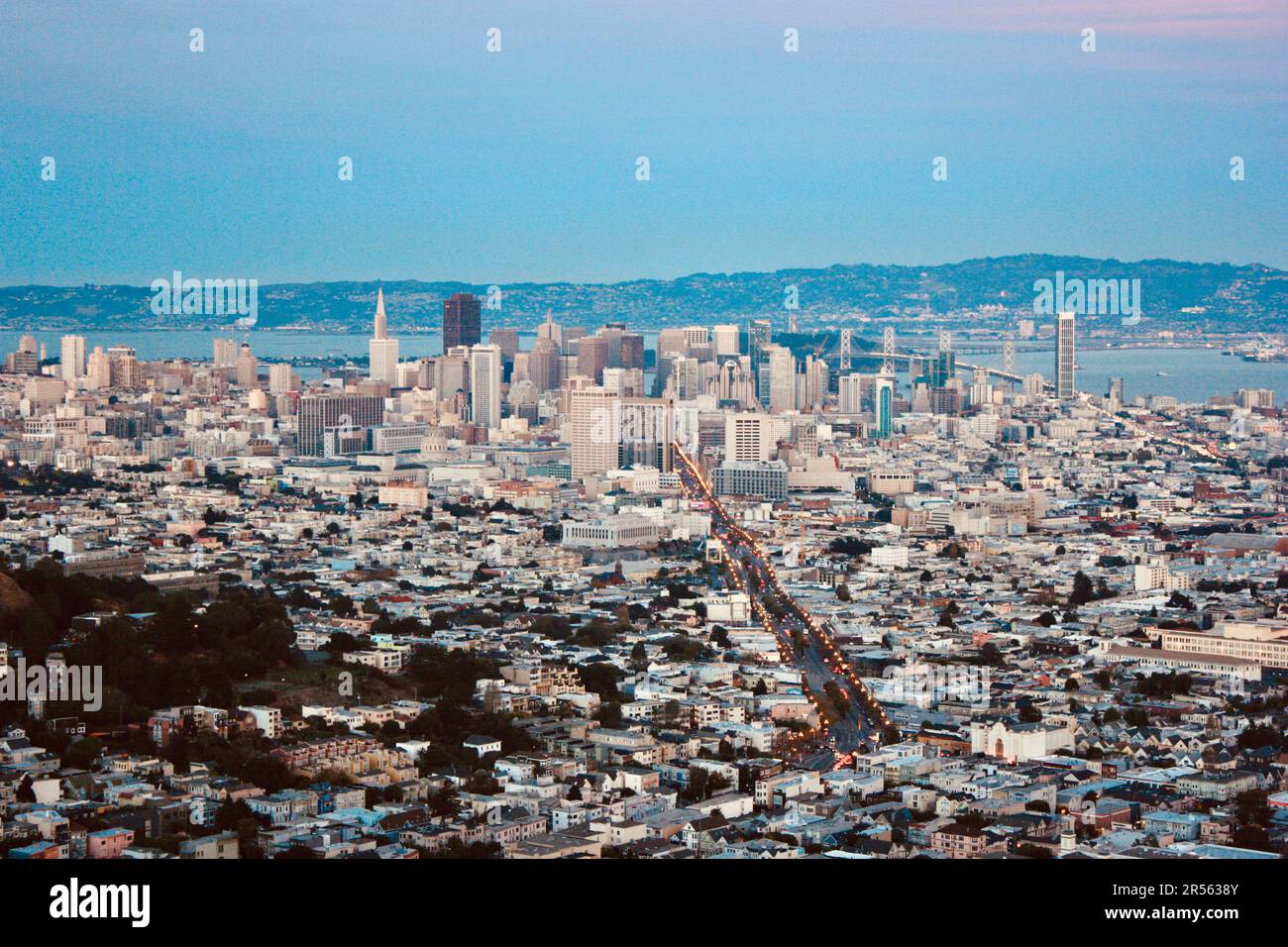 Aerial view dusk san francisco hi-res stock photography and images - Alamy