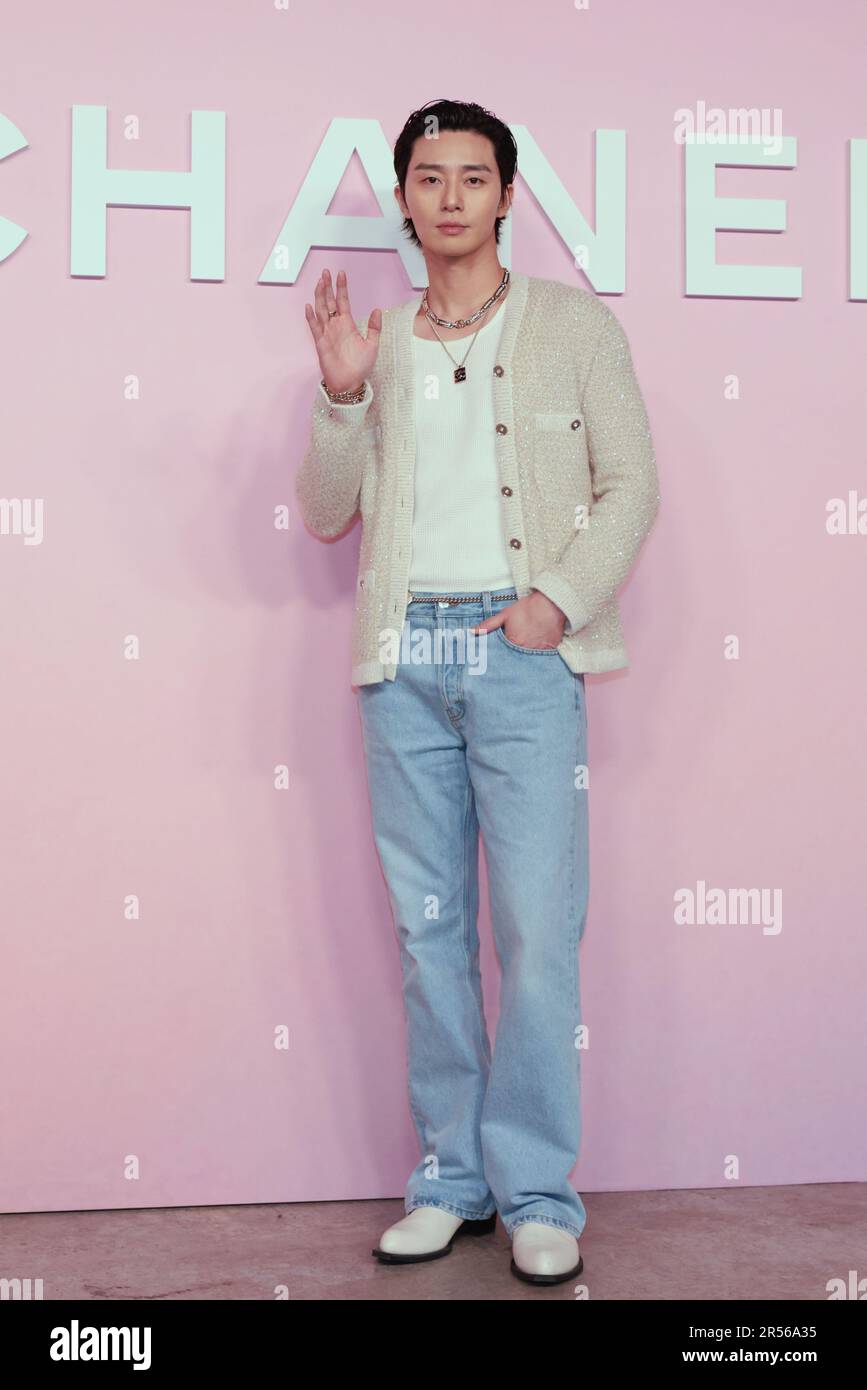 Park Seo-Jun attends the photocall of the Chanel Metiers d