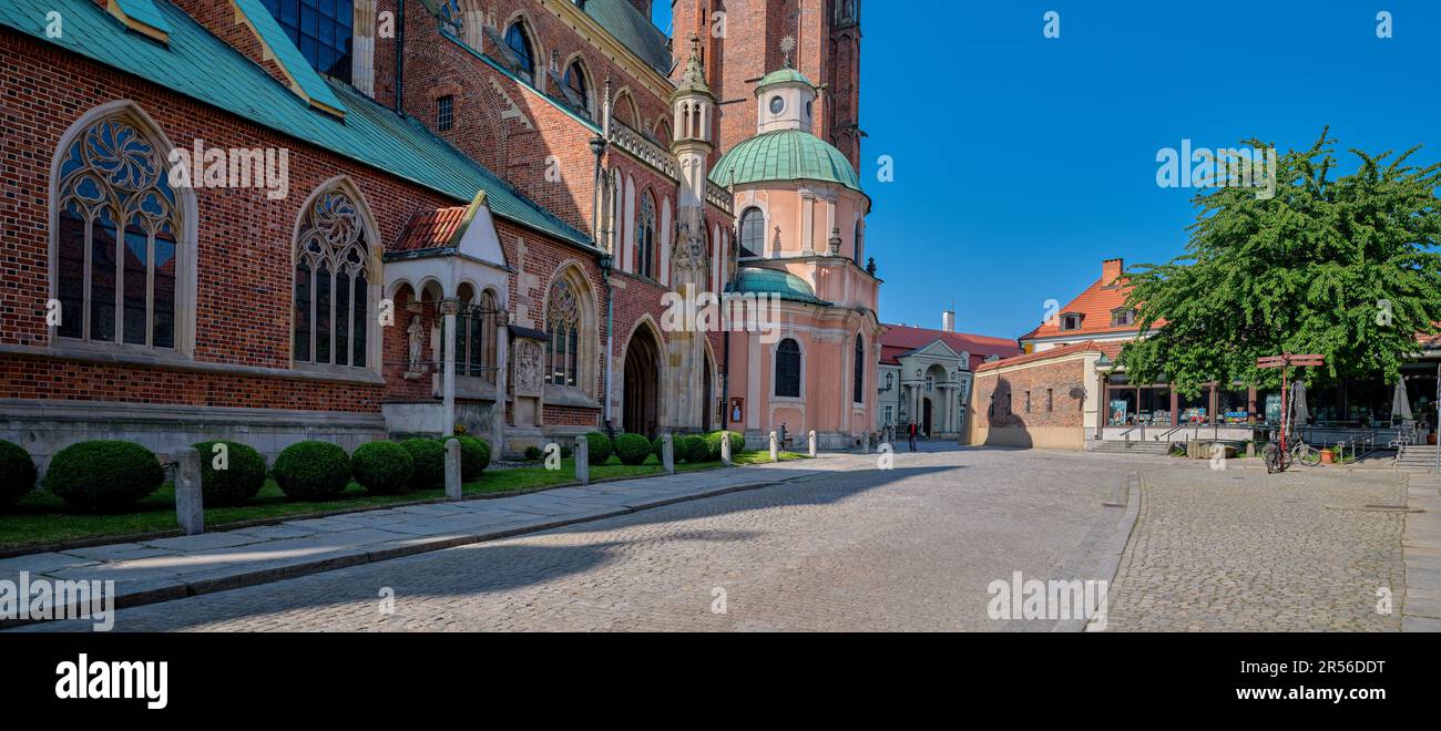 Gothic cathedral of saint johns wroclaw hi-res stock photography and ...
