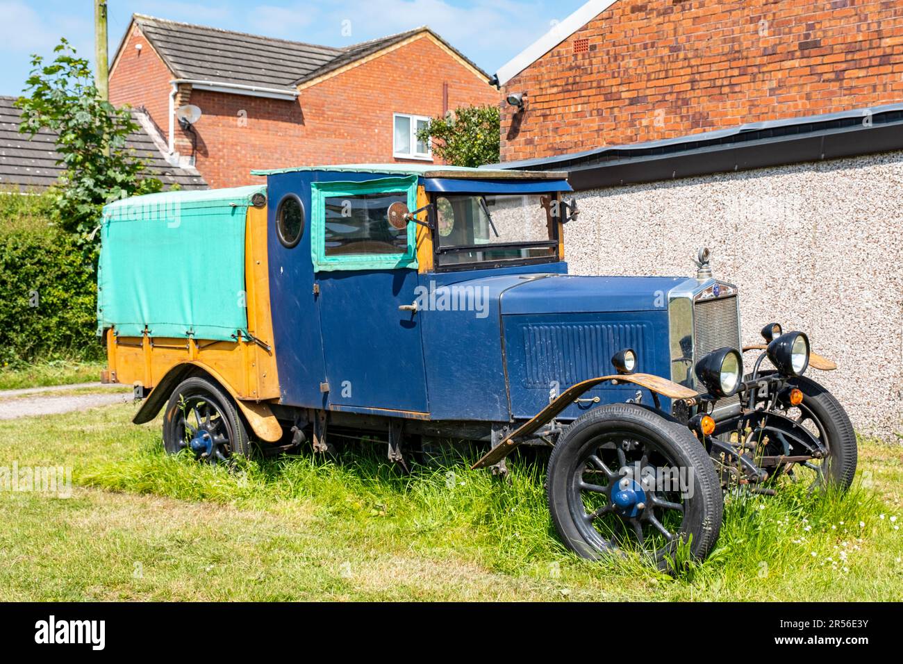 Classic Morris Cowley in need of restauration UK Stock Photo