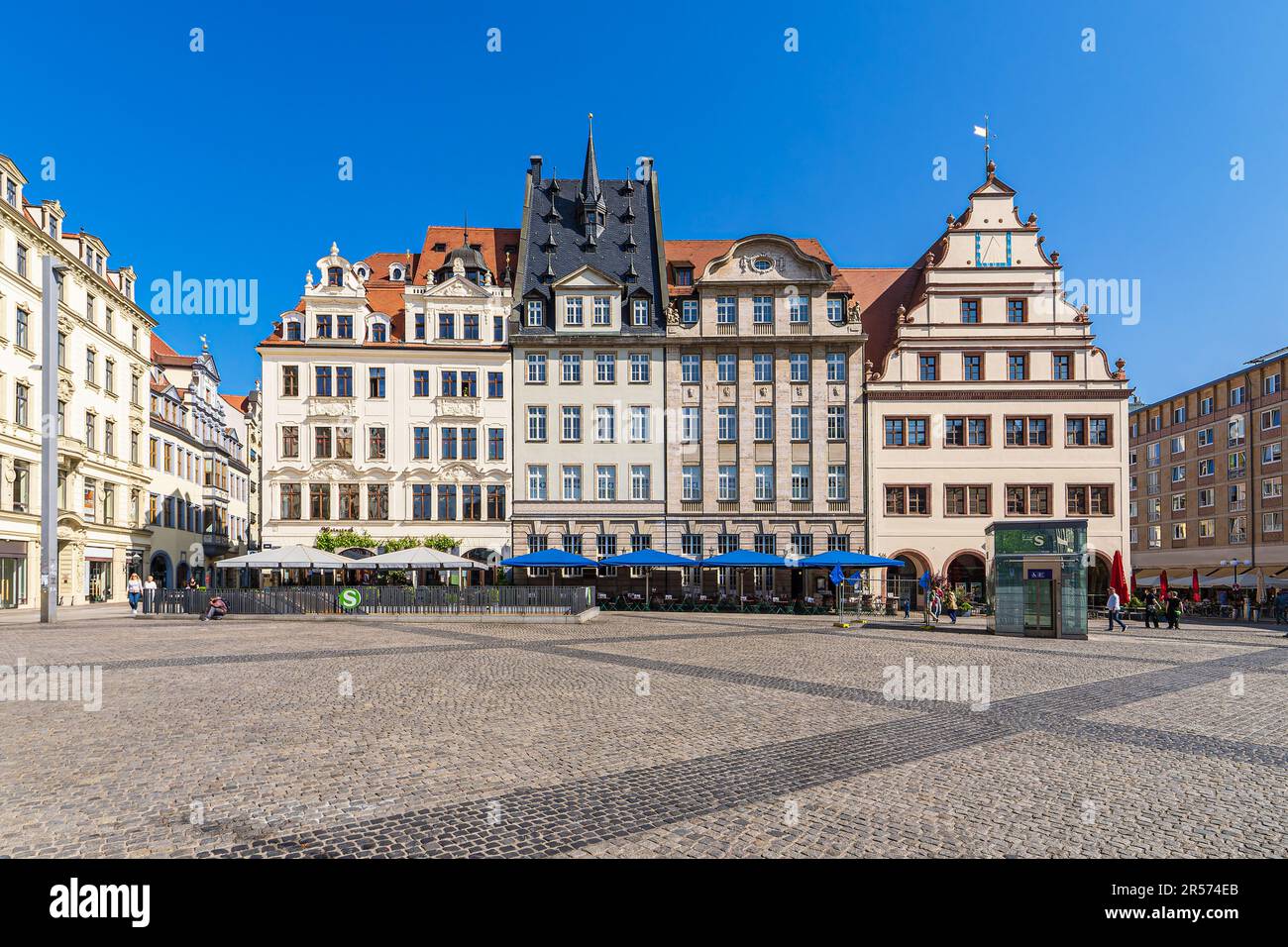 View Over The Market To The North Side With The Building Alte Waage In The  City Of Leipzig Stock Photo - Alamy
