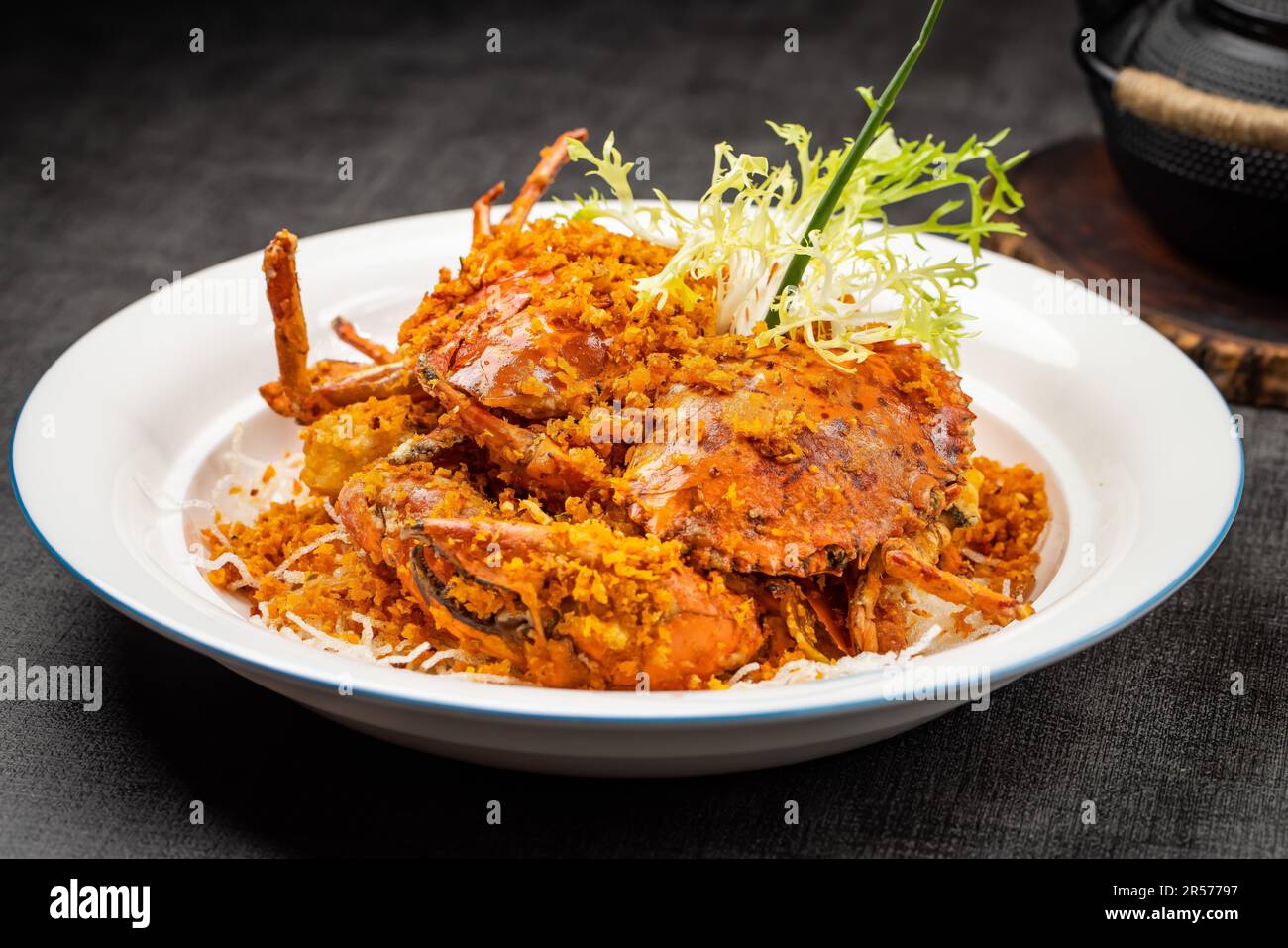 Hong Kong style Stir Fried crab with Garlic，salt and pepper Big crab, Be-for-time Style ,Typhoon Shelter Style Stock Photo