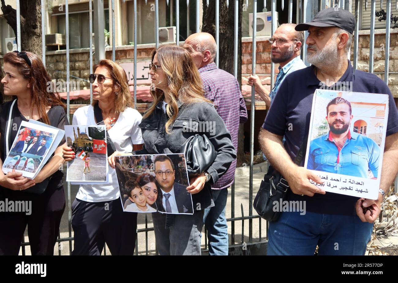 Beirut, Lebanon. 01st June, 2023. Families of port blast's victims protest at the entrance of Adliyeh, the Courts of Justice, Beirut, Lebanon, June 1 2023. In the morning dozens of relatives asked justice for their beloved ones deceased in the massive explosion of August 4 2020. (Photo by Elisa Gestri/SIPA USA) Credit: Sipa USA/Alamy Live News Stock Photo