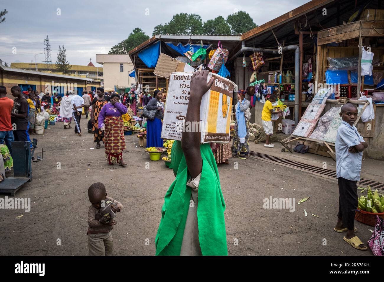 Rwanda. Ruhenheri. Musanze. local market. daily life Stock Photo - Alamy