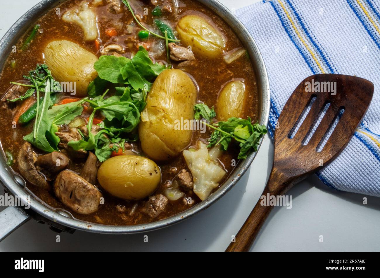 irish beef stew Stock Photo - Alamy