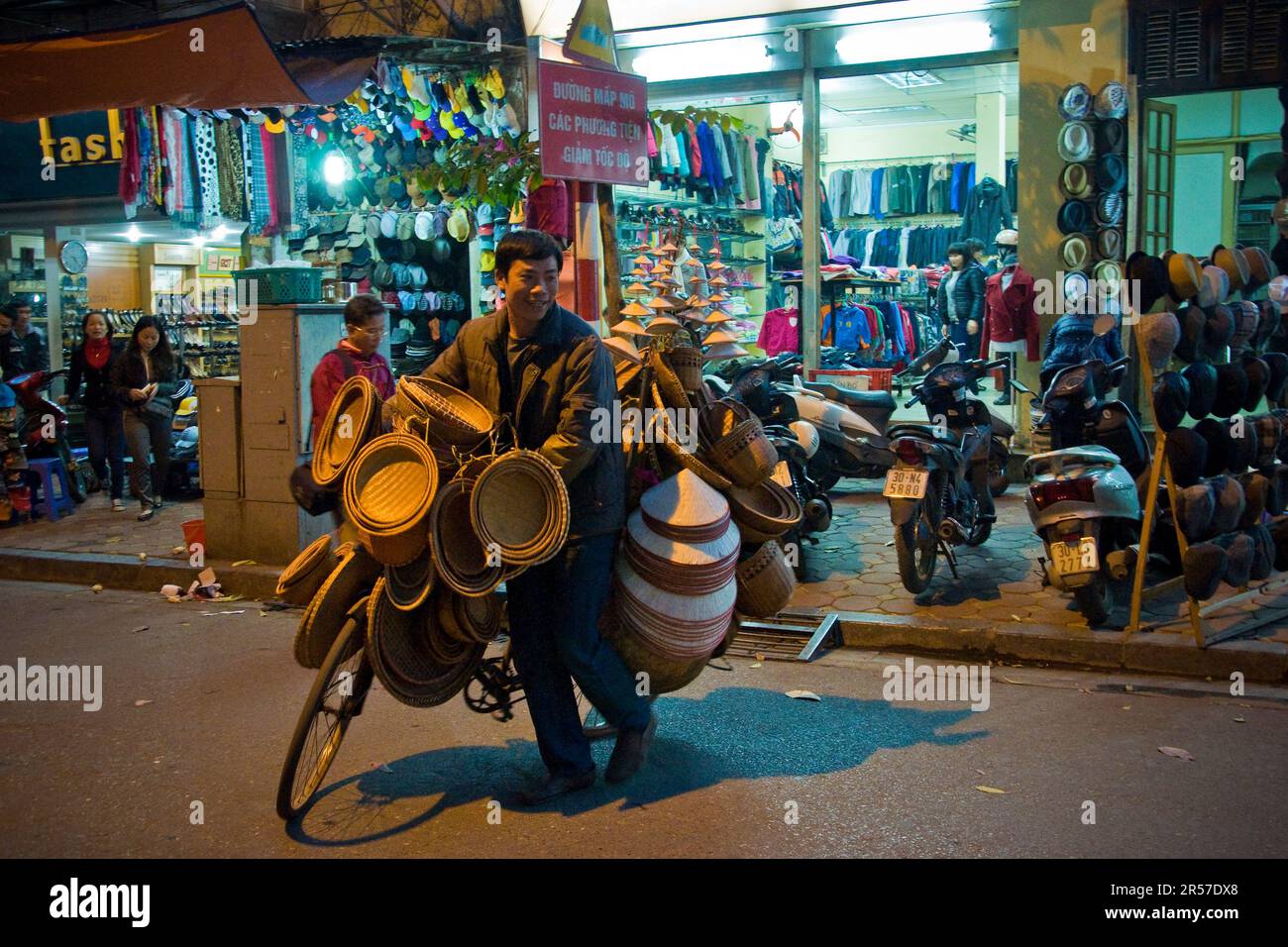 Daily life in the evening. Hanoi. Vietnam Stock Photo