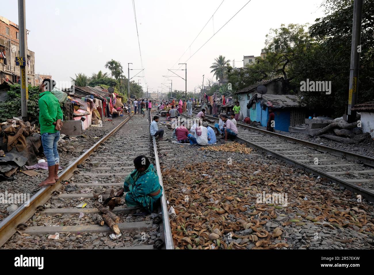 India. Kolkata. Park Circus slum Stock Photo Alamy