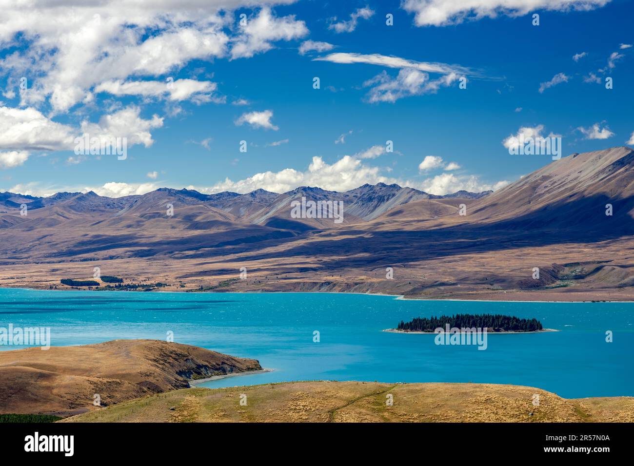 Scenic view of the colourful Lake Tekapo Stock Photo - Alamy
