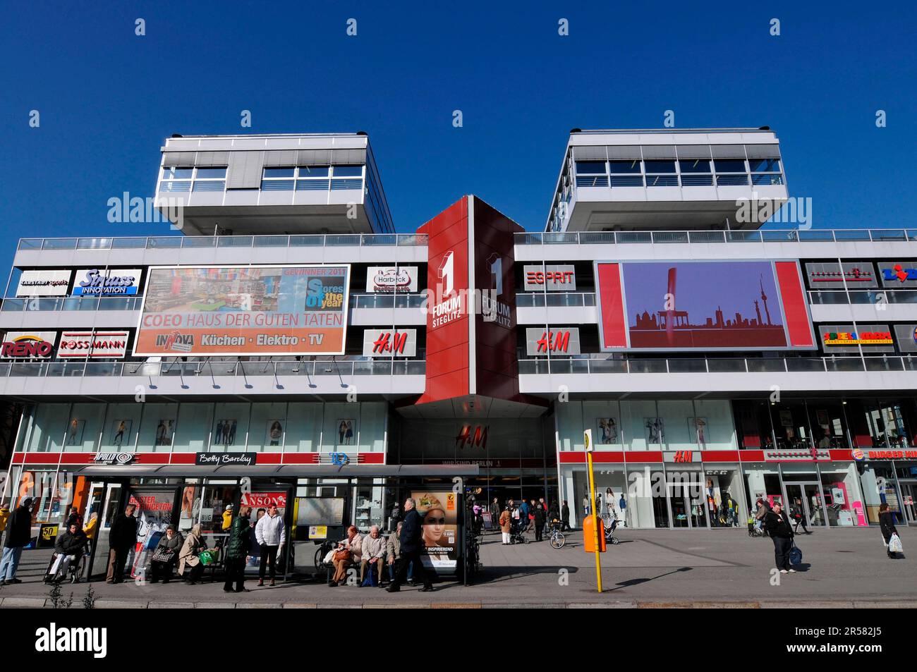 Shopping mall forum steglitz hi-res stock photography and images - Alamy