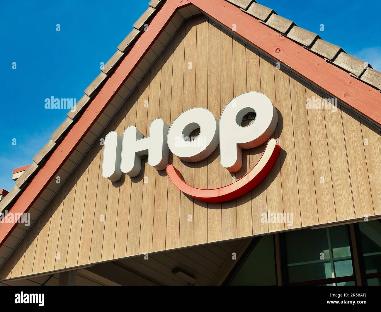 General view of IHOP, located at 2912 S Sepulveda Blvd, in the wake of the  coronavirus COVID-19 pandemic, on Thursday, March 26, 2020 in Los Angeles,  California, USA. (Photo by IOS/Espa-Images Stock