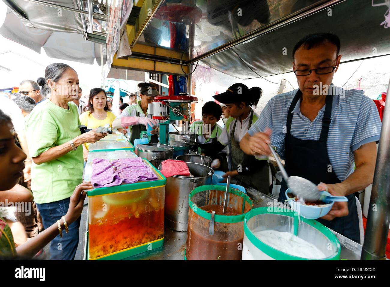 Georgetown, Penang, Malaysia - July 18, 2014: Penang Road Famous Cendol is a local foodie landmark in Georgetown, Penang, Malaysia. Cendol is an iced Stock Photo