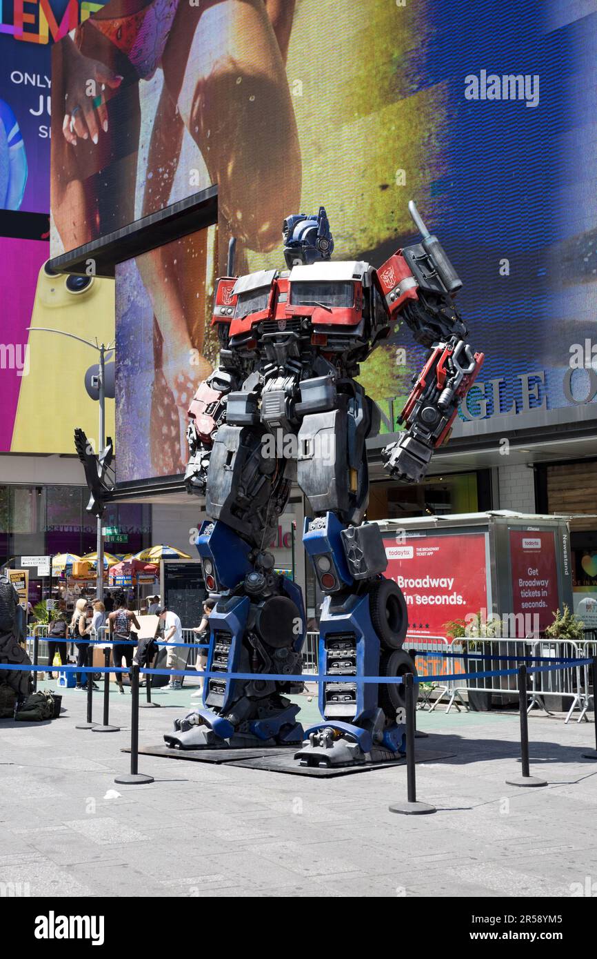 Robots spotted in Times Square to promote the film Transformers Rise