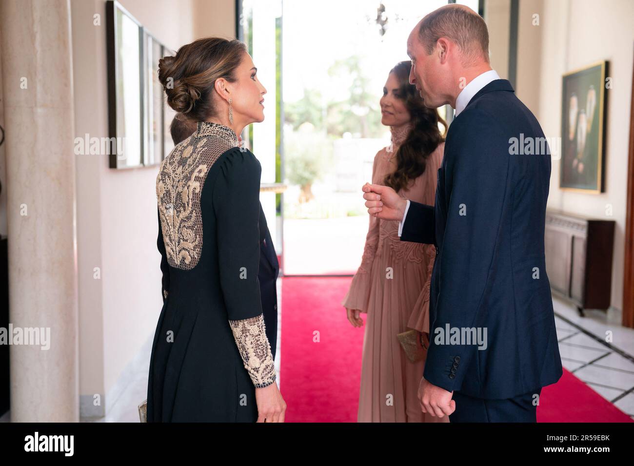Amman, Jordan. 01st June, 2023. The Prince and Princess of Wales, William and Kate, talk with Jordan's Queen Rania as they attend her son Crown Prince Al Hussein bin Abdullah II and Princess Rajwa al Hussein's wedding at Zahran Palace in Amman, Jordan, on June 1st, 2023. Photo by Balkis Press/ABACAPRESS.COM Credit: Abaca Press/Alamy Live News Stock Photo