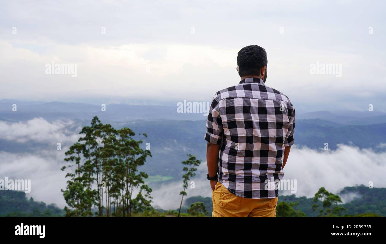 Kolukkumalai Sunrise View Point Munnar - Idukki, Kerala Stock Photo - Alamy