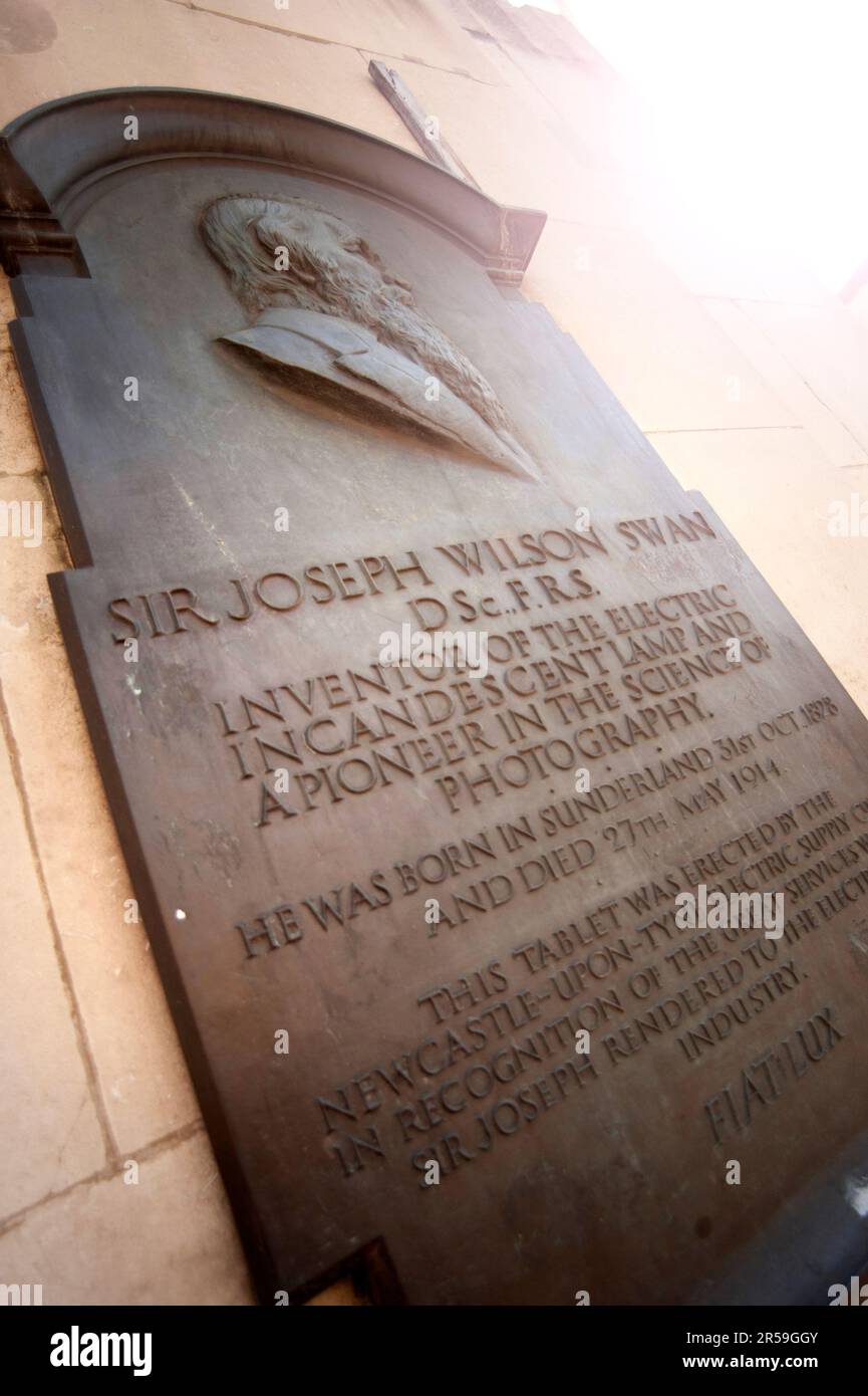 Monument tablet to Sir Joseph Wilson Swan, Carliol House, Newcastle upon Tyne Stock Photo