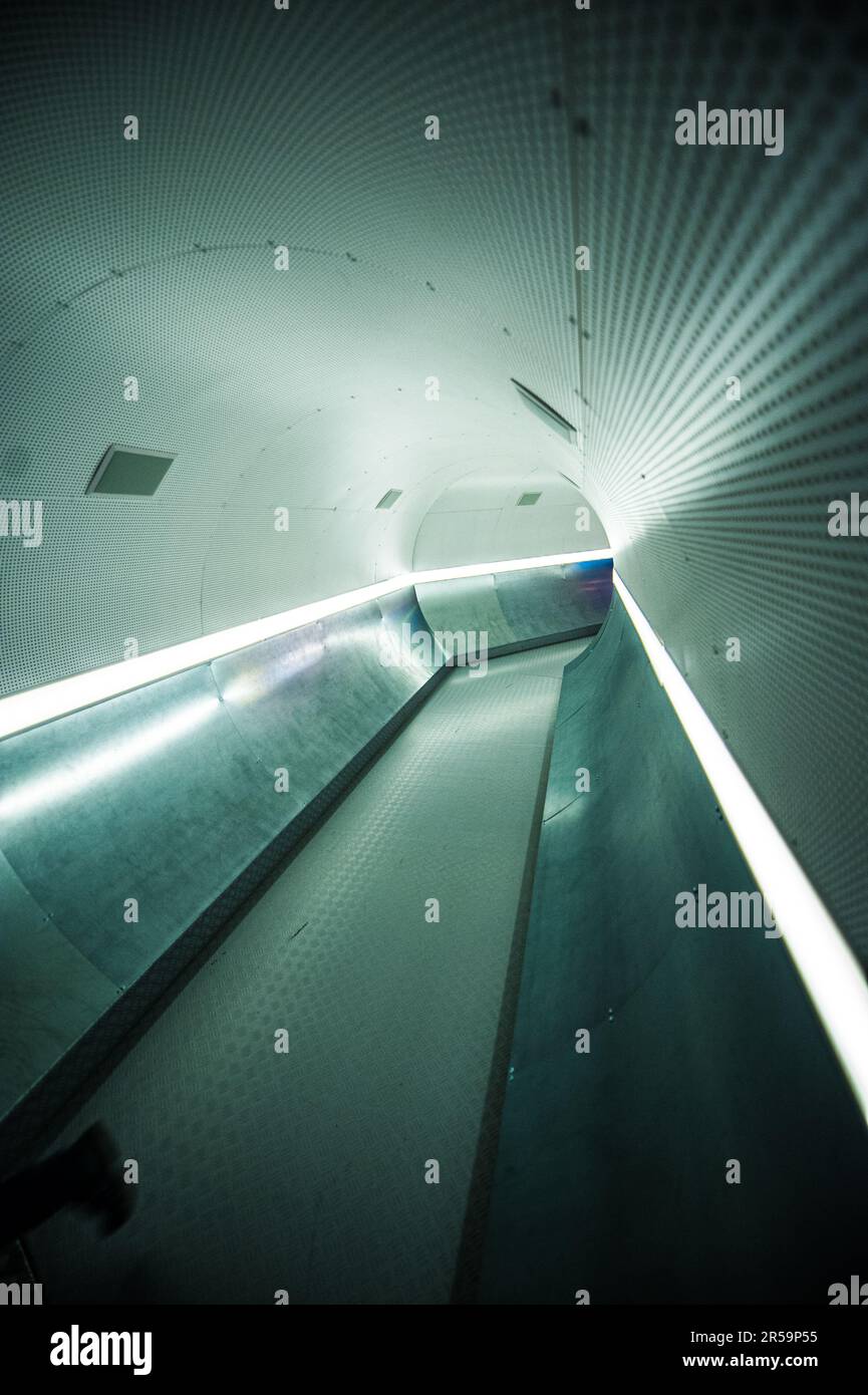 Metal clad hi-res stock photography and images - Alamy