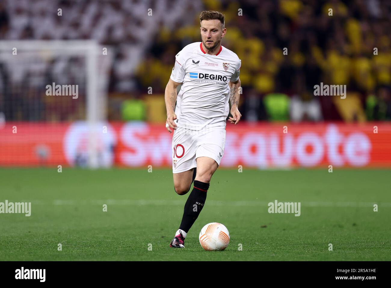 Rakitic sevilla best sale jersey