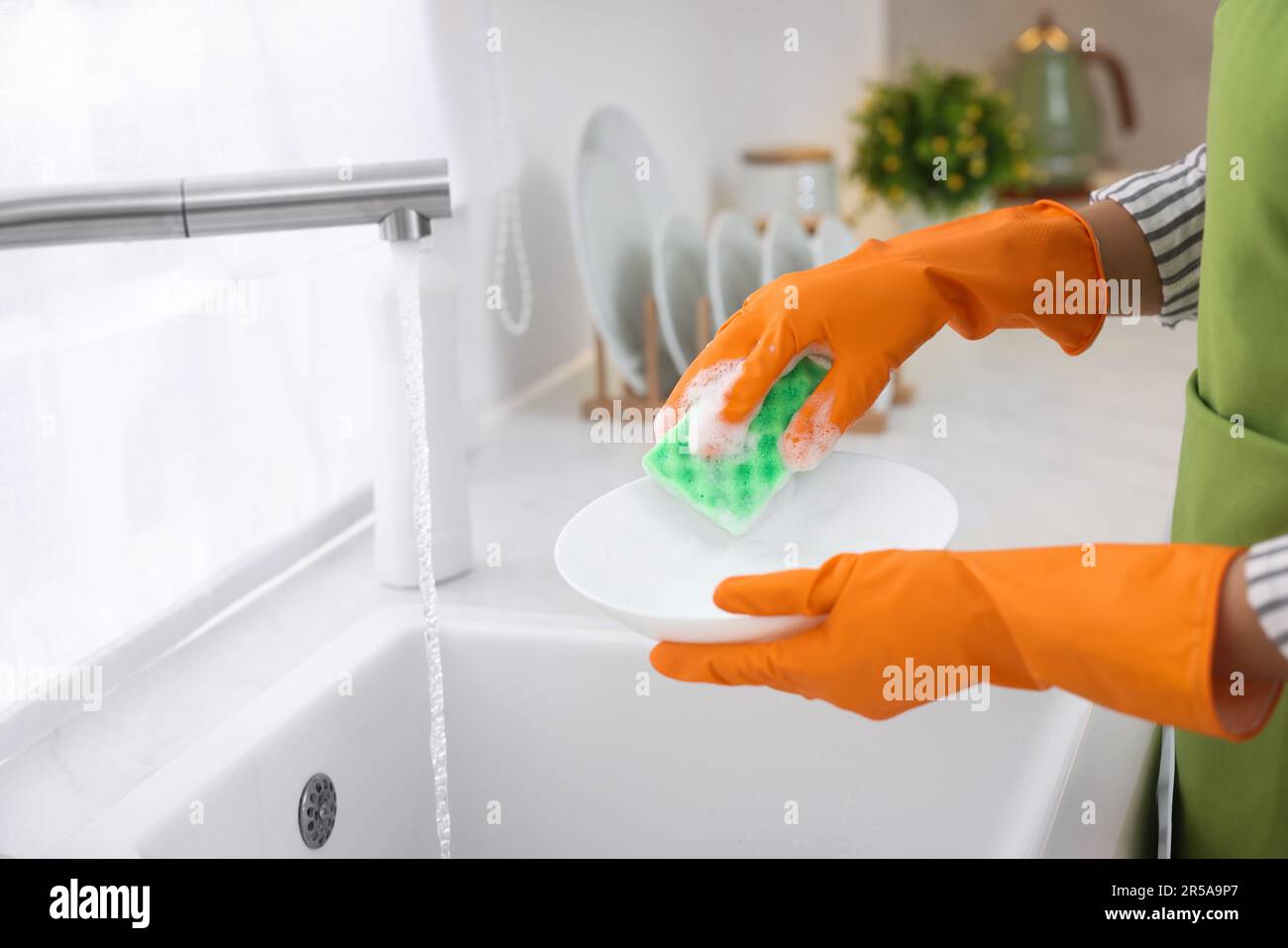 Gloves, Sponge and Brush in a Clean Kitchen Sink Stock Image - Image of  chores, bright: 28035171