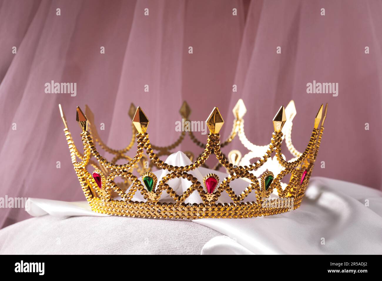 Golden vintage with heraldic crown hi-res stock photography and images ...