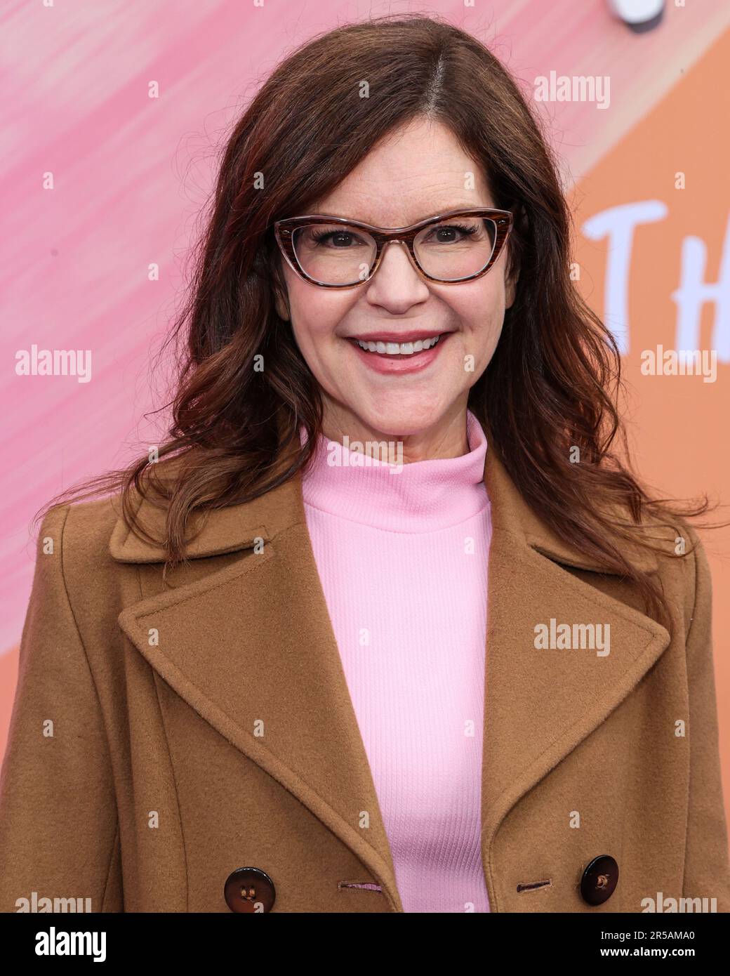 WESTWOOD, LOS ANGELES, CALIFORNIA, USA - JUNE 01: Lisa Loeb arrives at the Los Angeles Premiere Screening Event Of Netflix's 'Never Have I Ever' Season 4 - The Final Season held at the Regency Village Theatre on June 1, 2023 in Westwood, Los Angeles, California, United States. (Photo by Xavier Collin/Image Press Agency) Stock Photo
