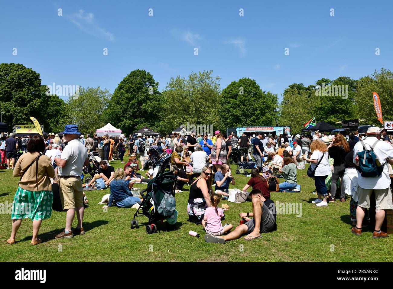 Paella hi res hi-res stock photography and images - Alamy
