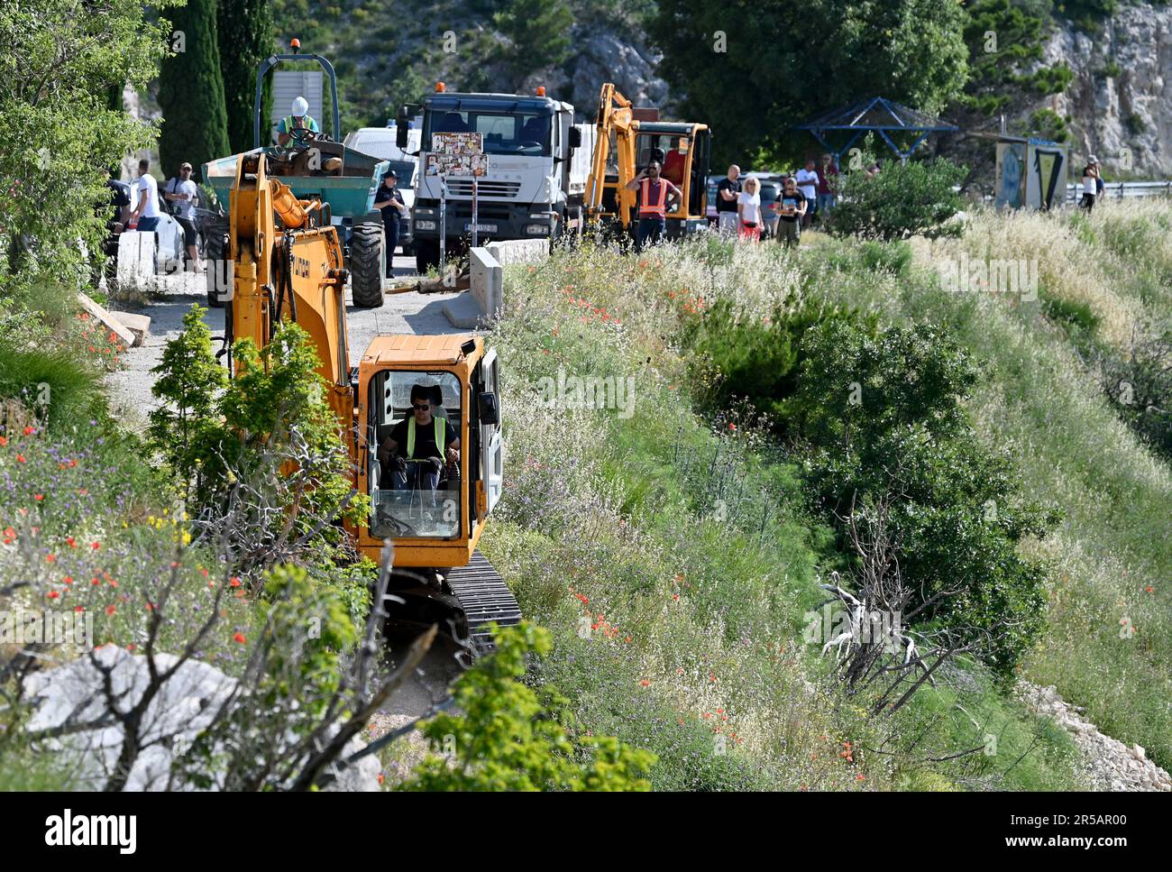 Brela, Croatia. 02nd June, 2023. Demolition of seven illegally built buildings built by entrepreneur Stipe Latkovic has begun. The buildings of a well-known entrepreneur in the devastated Vruja bay between Makarska and Omis, which has become a symbol of illegal construction on the Adriatic, are being removed, in Uvala Vruja, Croatia, on June 02, 2023. Photo: Matko Begovic/PIXSELL Credit: Pixsell/Alamy Live News Stock Photo