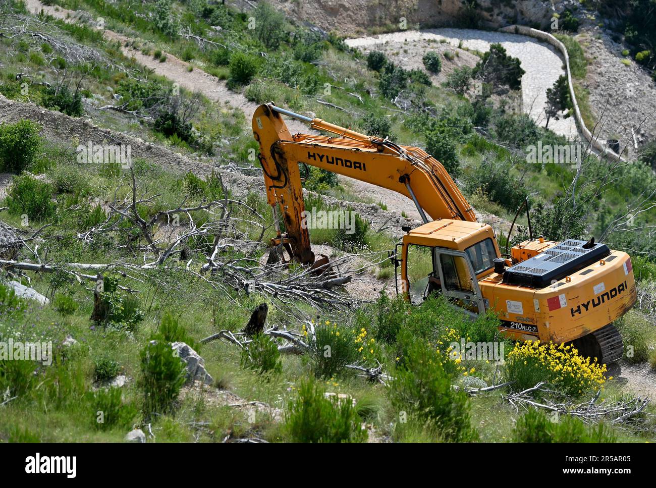 Brela, Croatia. 02nd June, 2023. Demolition of seven illegally built buildings built by entrepreneur Stipe Latkovic has begun. The buildings of a well-known entrepreneur in the devastated Vruja bay between Makarska and Omis, which has become a symbol of illegal construction on the Adriatic, are being removed, in Uvala Vruja, Croatia, on June 02, 2023. Photo: Matko Begovic/PIXSELL Credit: Pixsell/Alamy Live News Stock Photo