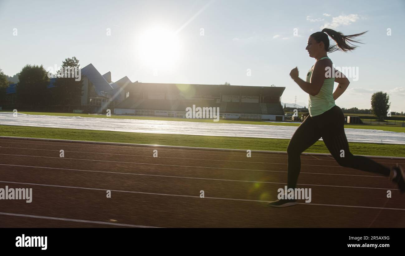 Runner Build Female Muscular build hi-res stock photography and images - Alamy