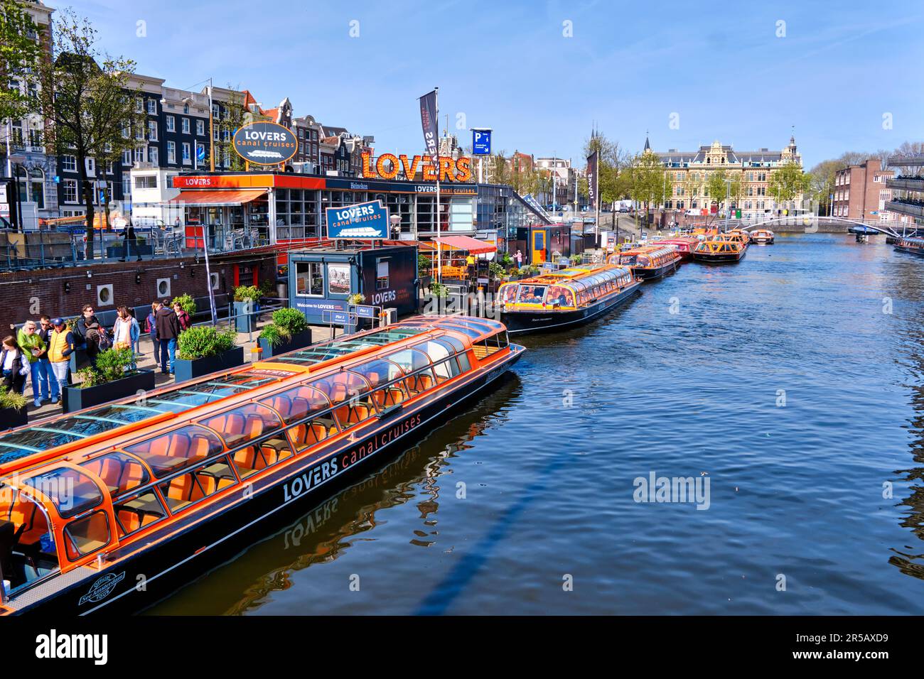 amsterdam-netherlands-april-12-2022-lovers-canal-cruise-station-on