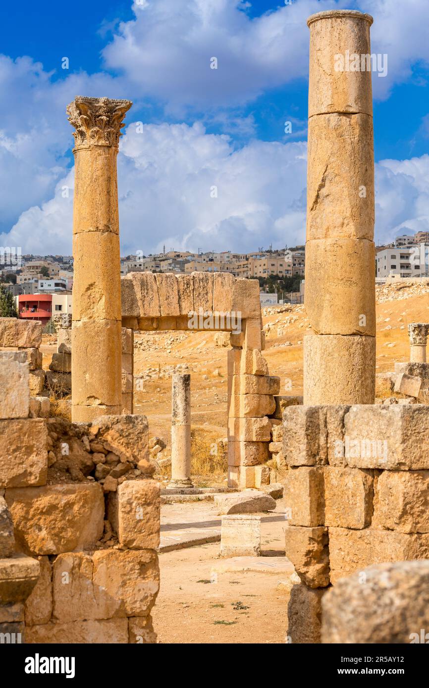 Jerash Gerasa, Jordan, ancient roman columns and ruins Stock Photo - Alamy