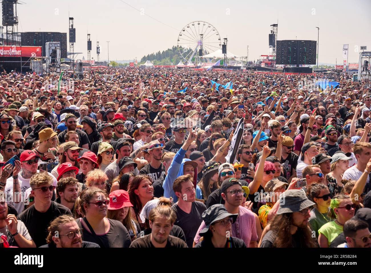 Jimjer Fans Rhineland-Palatinate, Nürburg: 02 June 2023, Rock fans dance during the ...