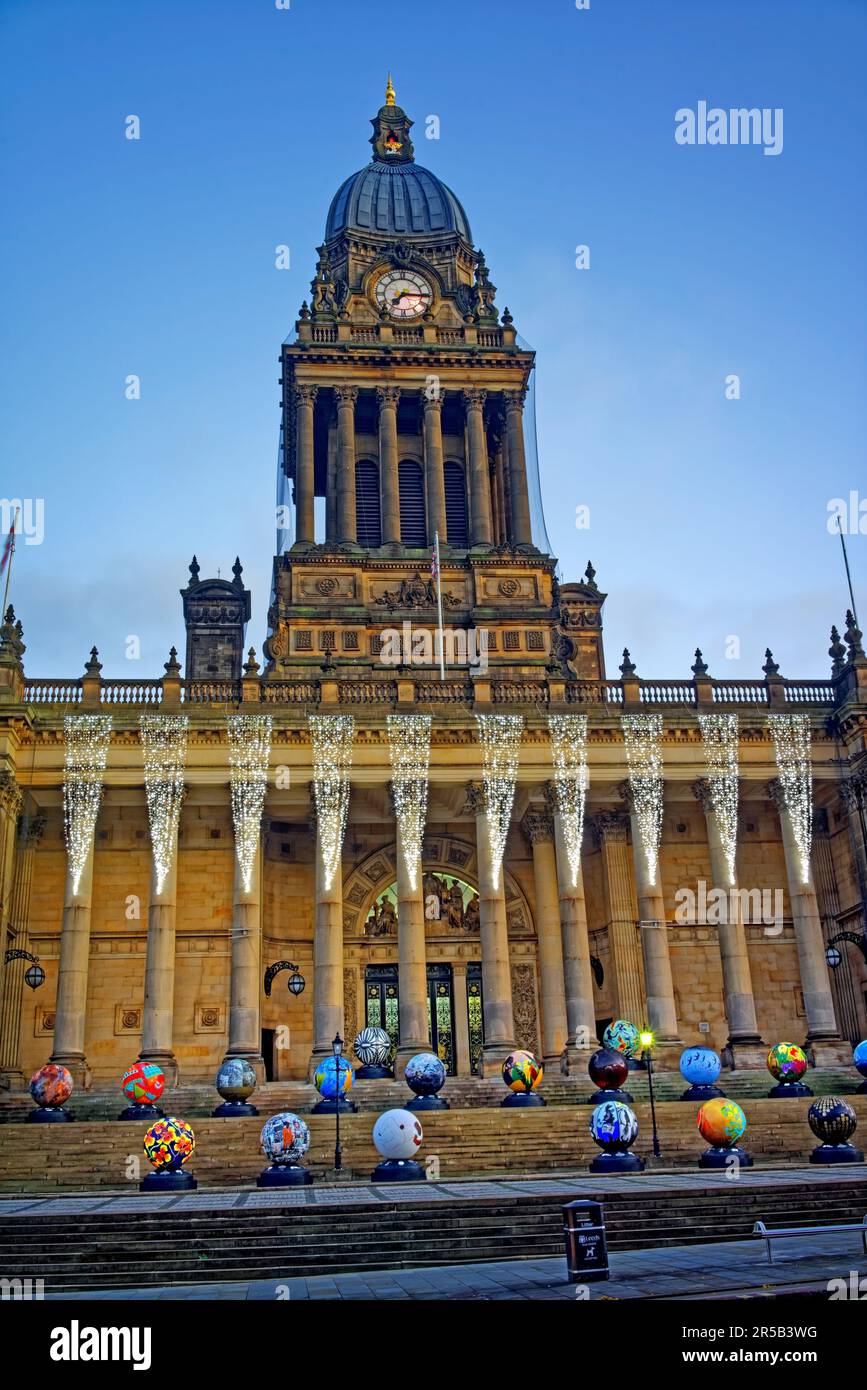 Leeds city centre town hall hi-res stock photography and images - Alamy