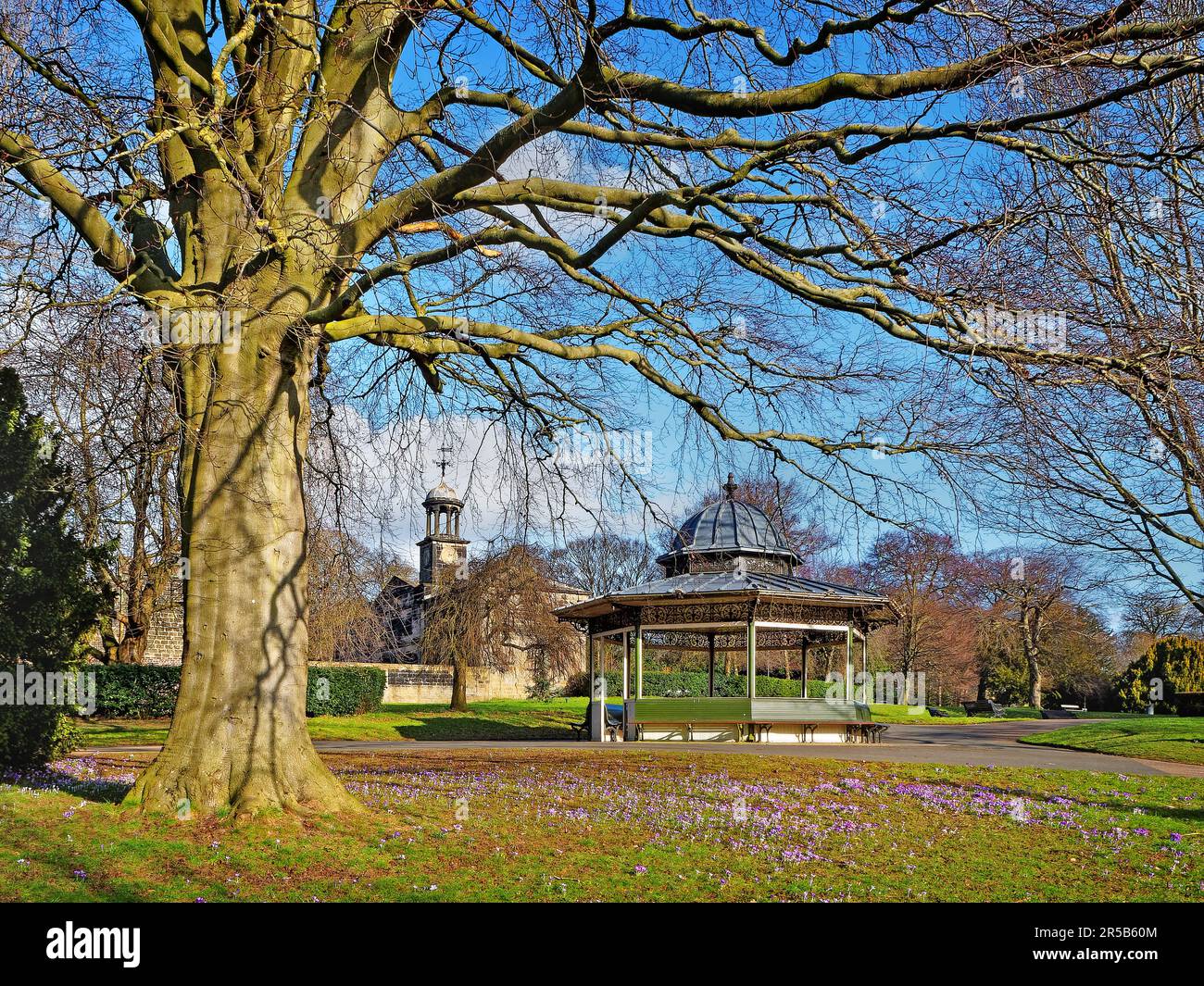 UK, West Yorkshire, Leeds, Roundhay Park, Bandstand and Coach House. Stock Photo
