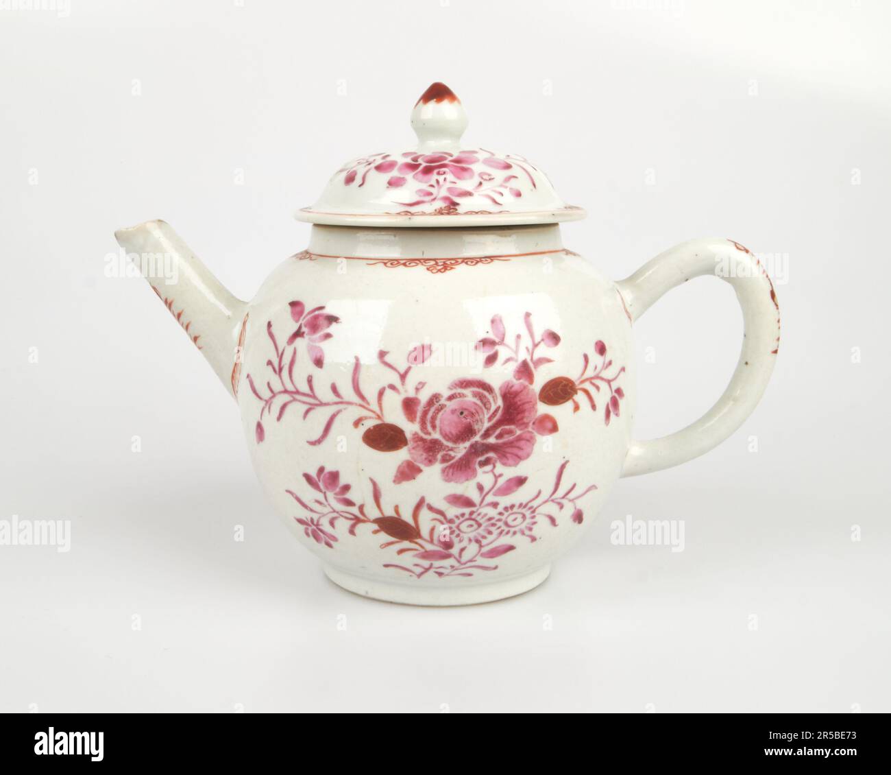 Antique 18th century Chinese porcelain teapot Stock Photo - Alamy