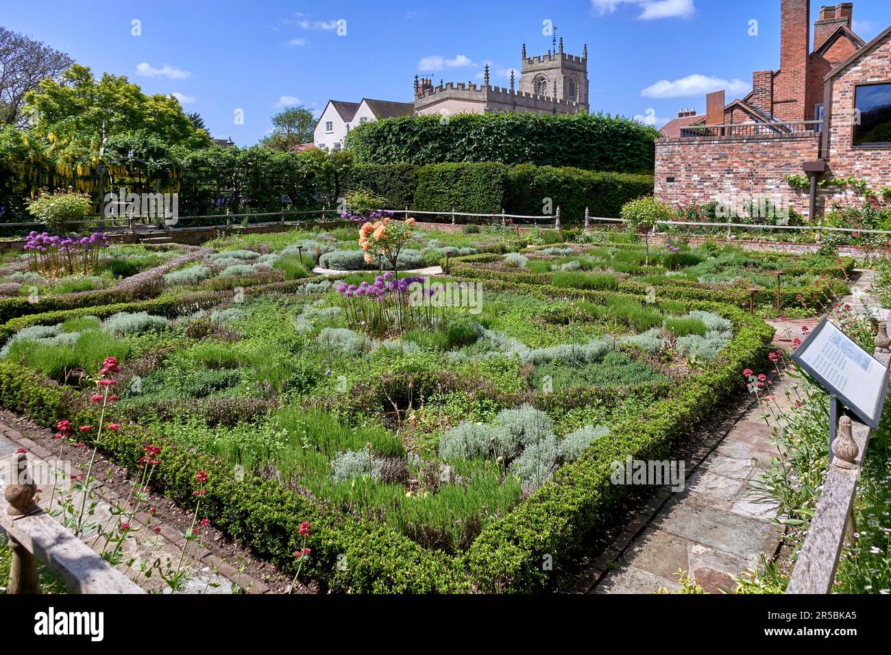 The Knot Garden, New Place Stratford upon Avon and Nash's House