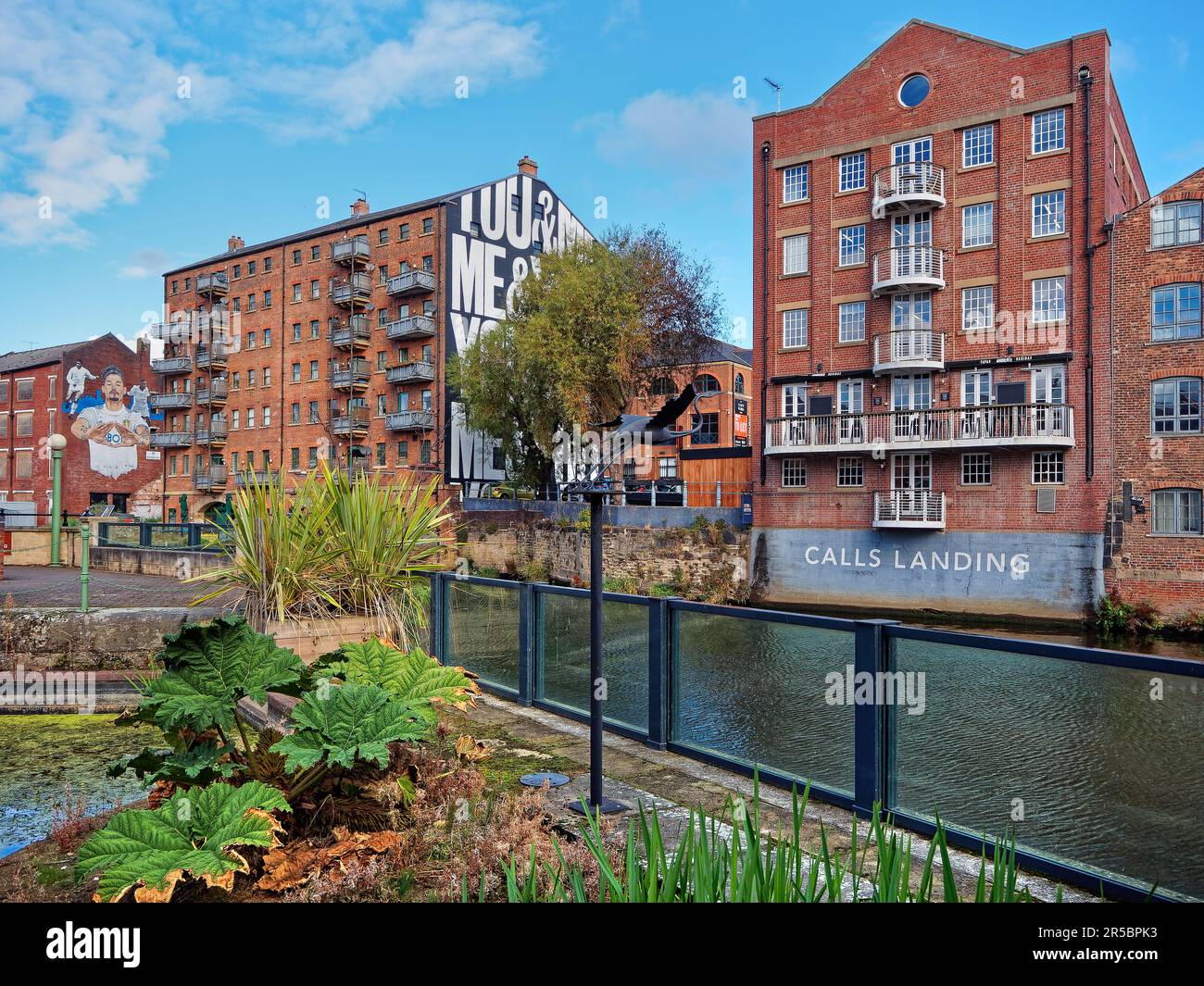 UK, West Yorkshire, Leeds, River Aire at Calls Landing Stock Photo