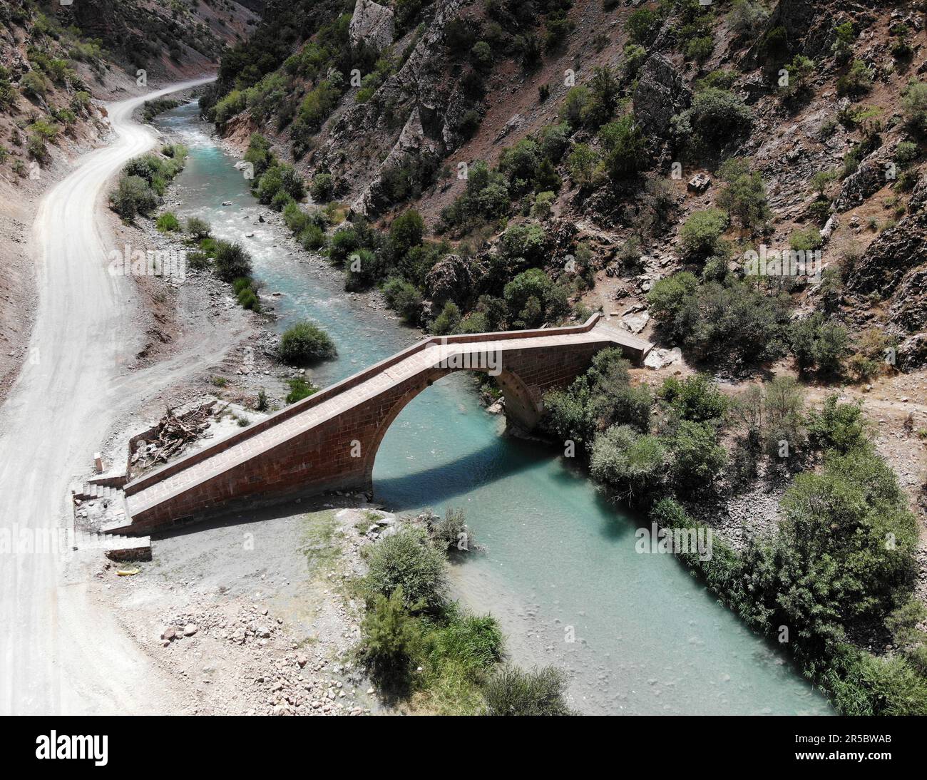 Zeril Bridge in Van, Turkey was built in the 17th century Stock Photo ...